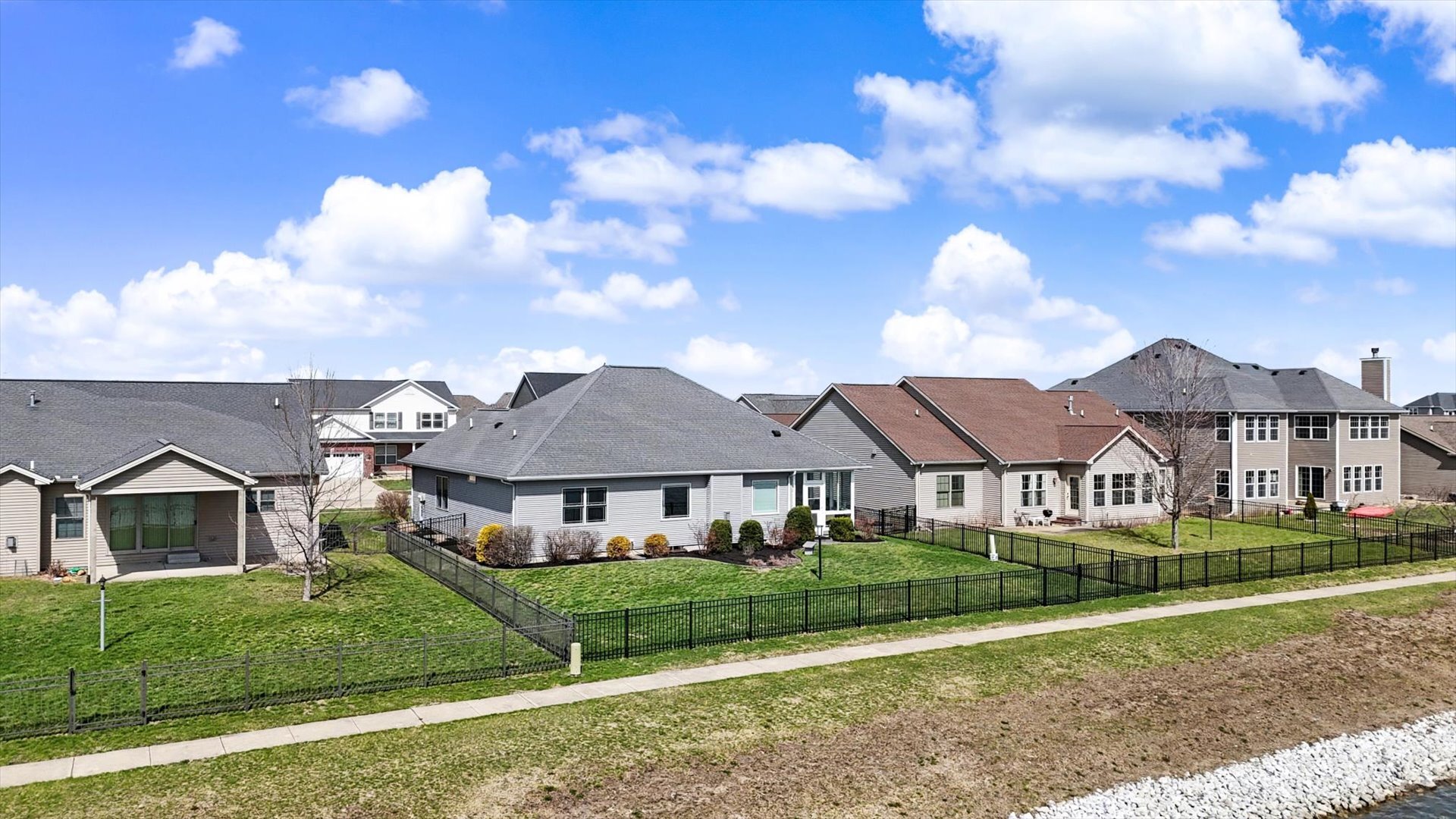 1117 Declaration Drive Savoy, IL 61874 - Photo 51 of 56 a view of house with garden