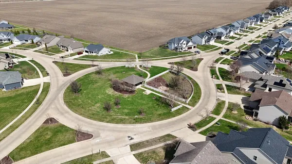 $575,000 | 1117 Declaration Drive, Savoy, IL 61874