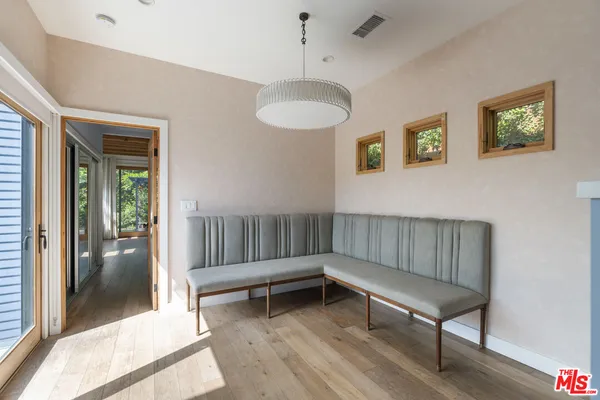 $7,500 | 4031 Camero Avenue, Los Angeles, CA 90027