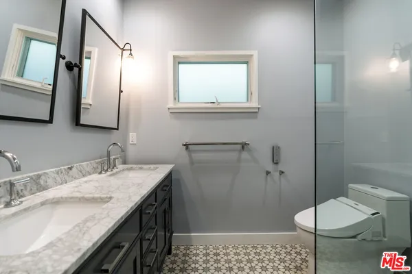 $7,500 | 4031 Camero Avenue, Los Angeles, CA 90027
