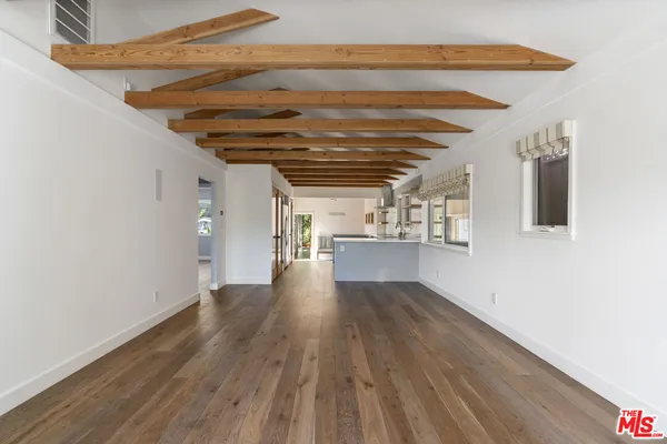 $7,500 | 4031 Camero Avenue, Los Angeles, CA 90027