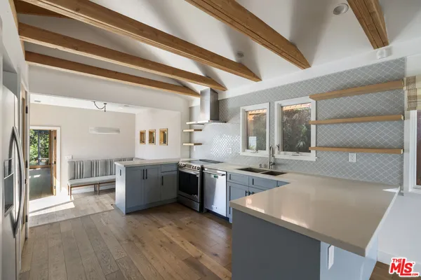 $7,500 | 4031 Camero Avenue, Los Angeles, CA 90027