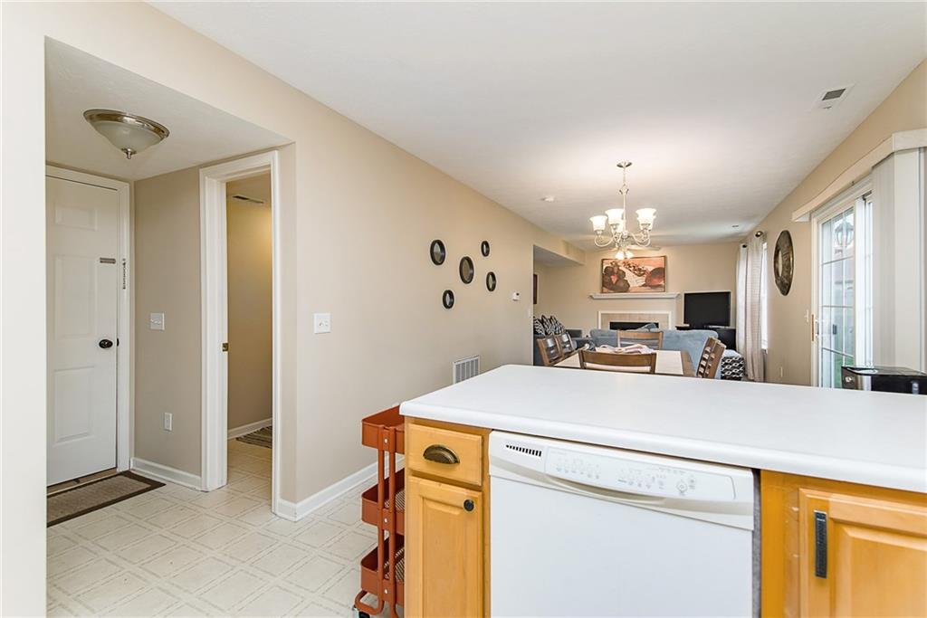 14958 Copper Tree Way Carmel, IN 46033 - Photo 13 of 33 Gallery Image 13