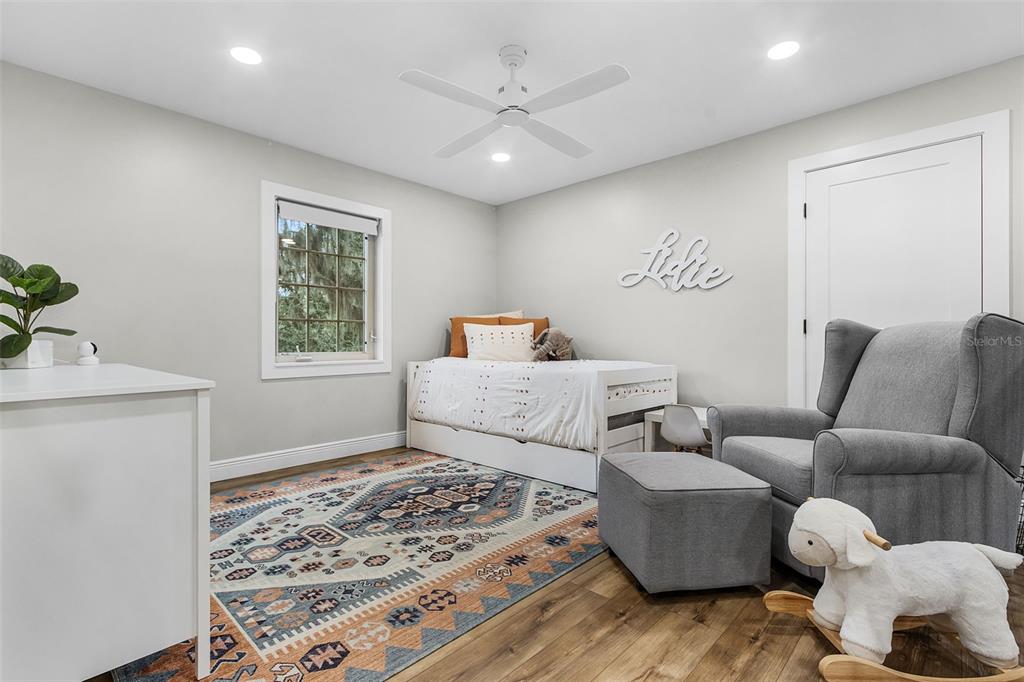 11720 Darsey Road Parrish, FL 34219 - Photo 32 of 60 a living room with furniture and a window