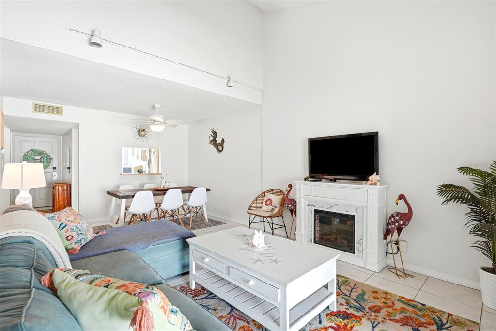 2062 Sunset Point Road, Unit 64 Clearwater, FL 33765 - Photo 11 of 46