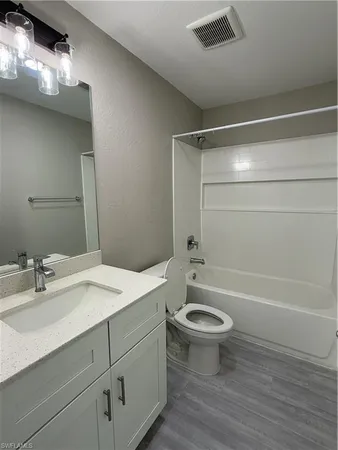 $2,000 | 2611 Northwest 4th Place, Cape Coral, FL 33993