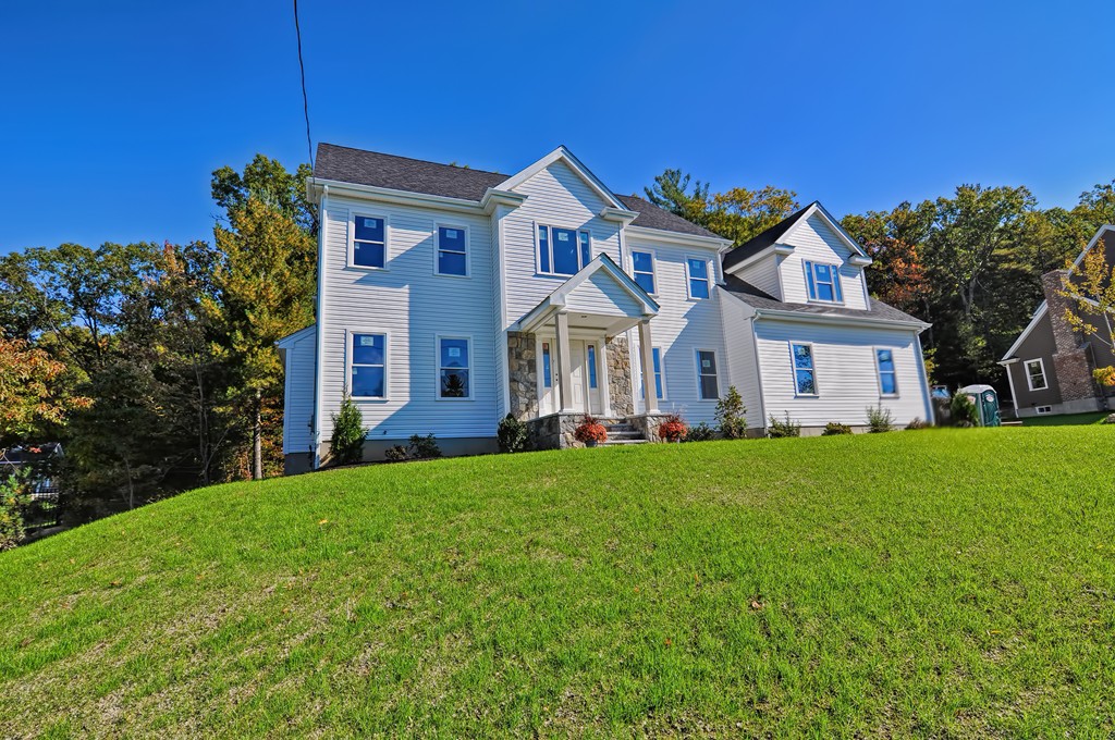 59 Highridge Road Bellingham, MA 02019 - Photo 3 of 13 Gallery Image 3