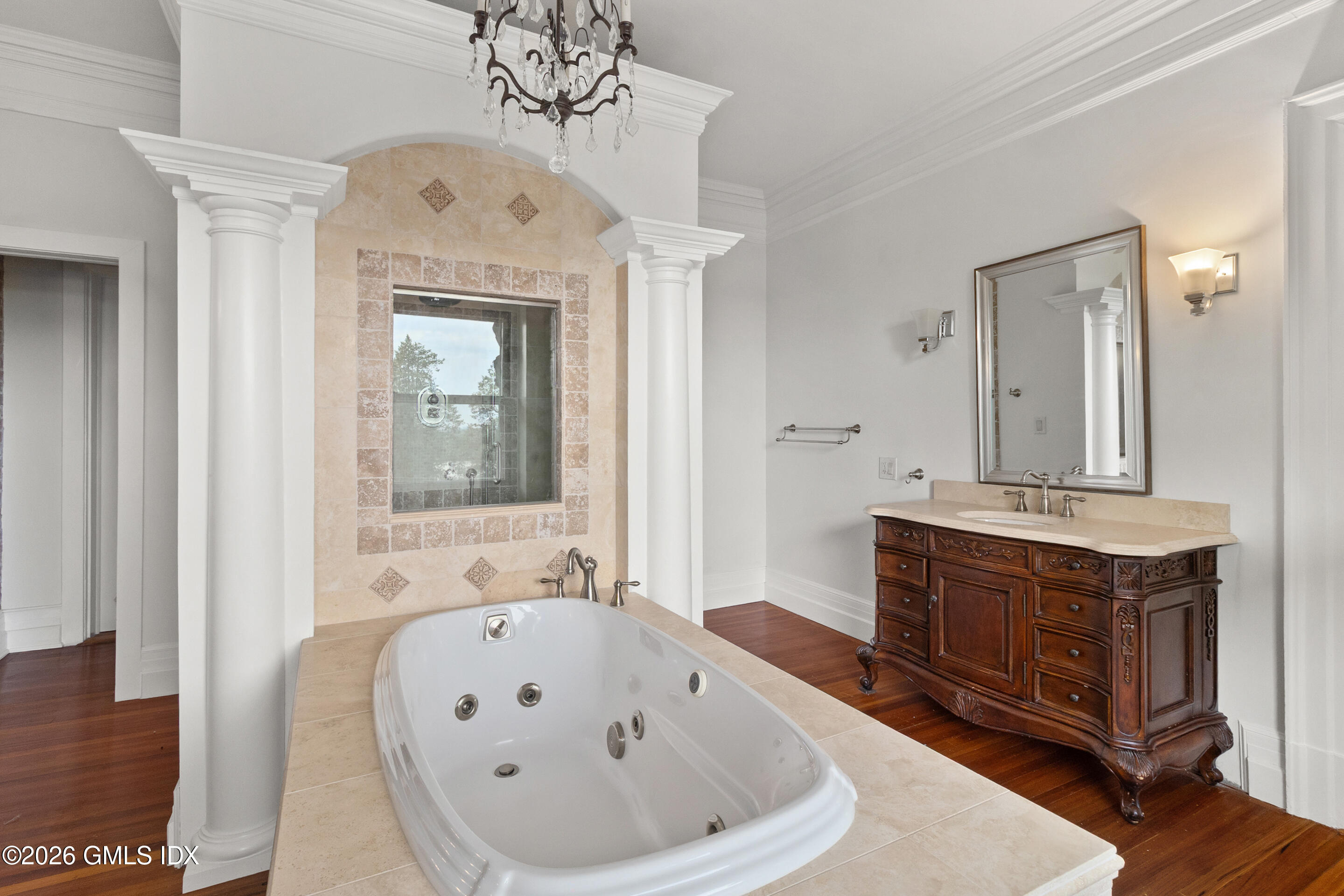 432 Field Point Road Greenwich, CT 06830 - Photo 38 of 49 Bathroom/Second floor