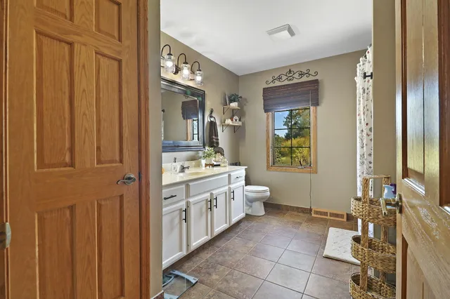 $434,900 | 7646 46th Avenue, Pleasant Prairie, WI 53142