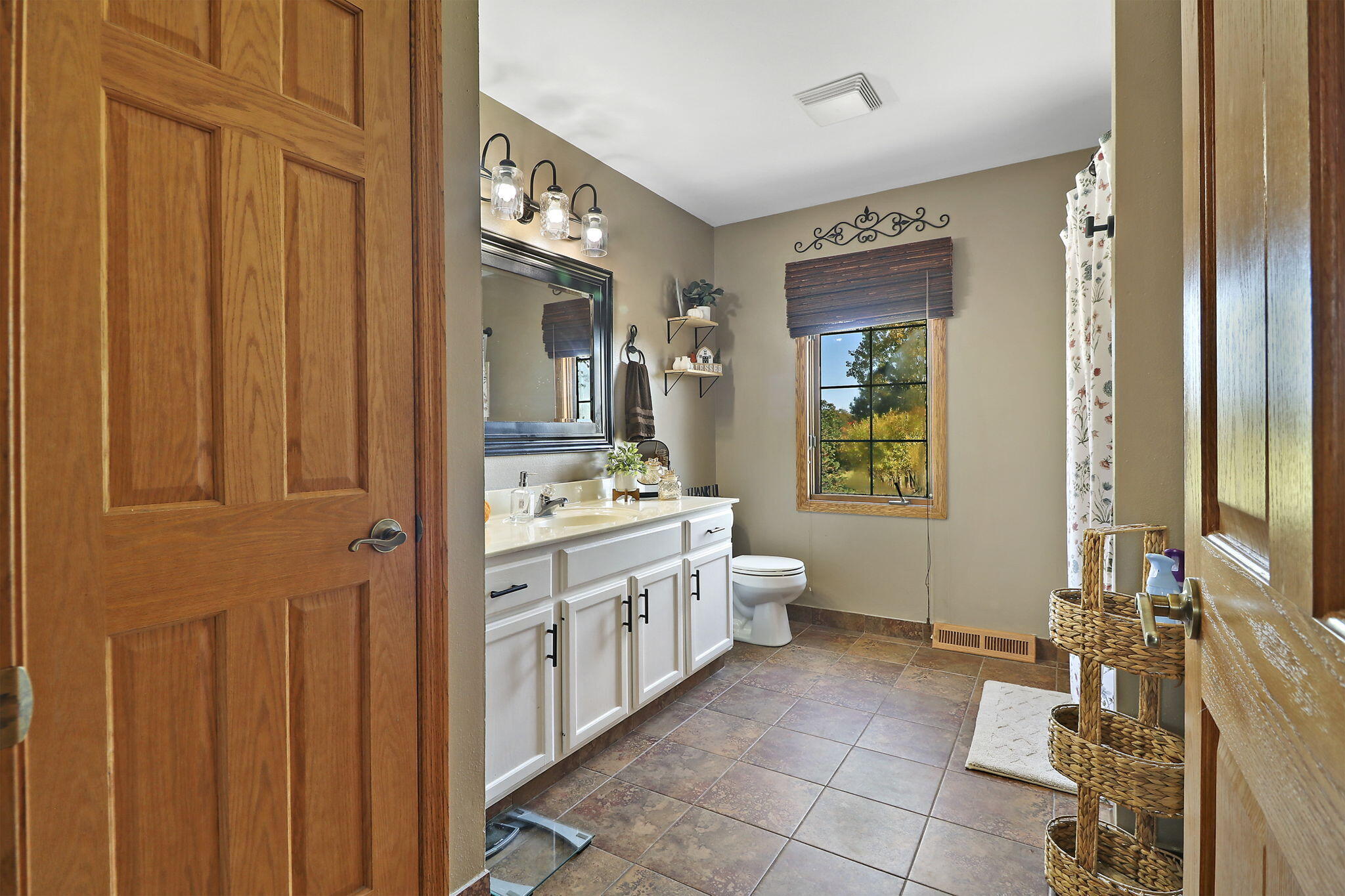 7646 46th Avenue Pleasant Prairie, WI 53142 - Photo 16 of 36 16-web-or-mls-7646 46th Ave. Kenosha, WI