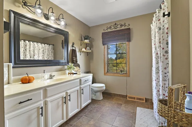 $434,900 | 7646 46th Avenue, Pleasant Prairie, WI 53142