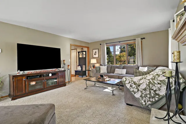 $434,900 | 7646 46th Avenue, Pleasant Prairie, WI 53142