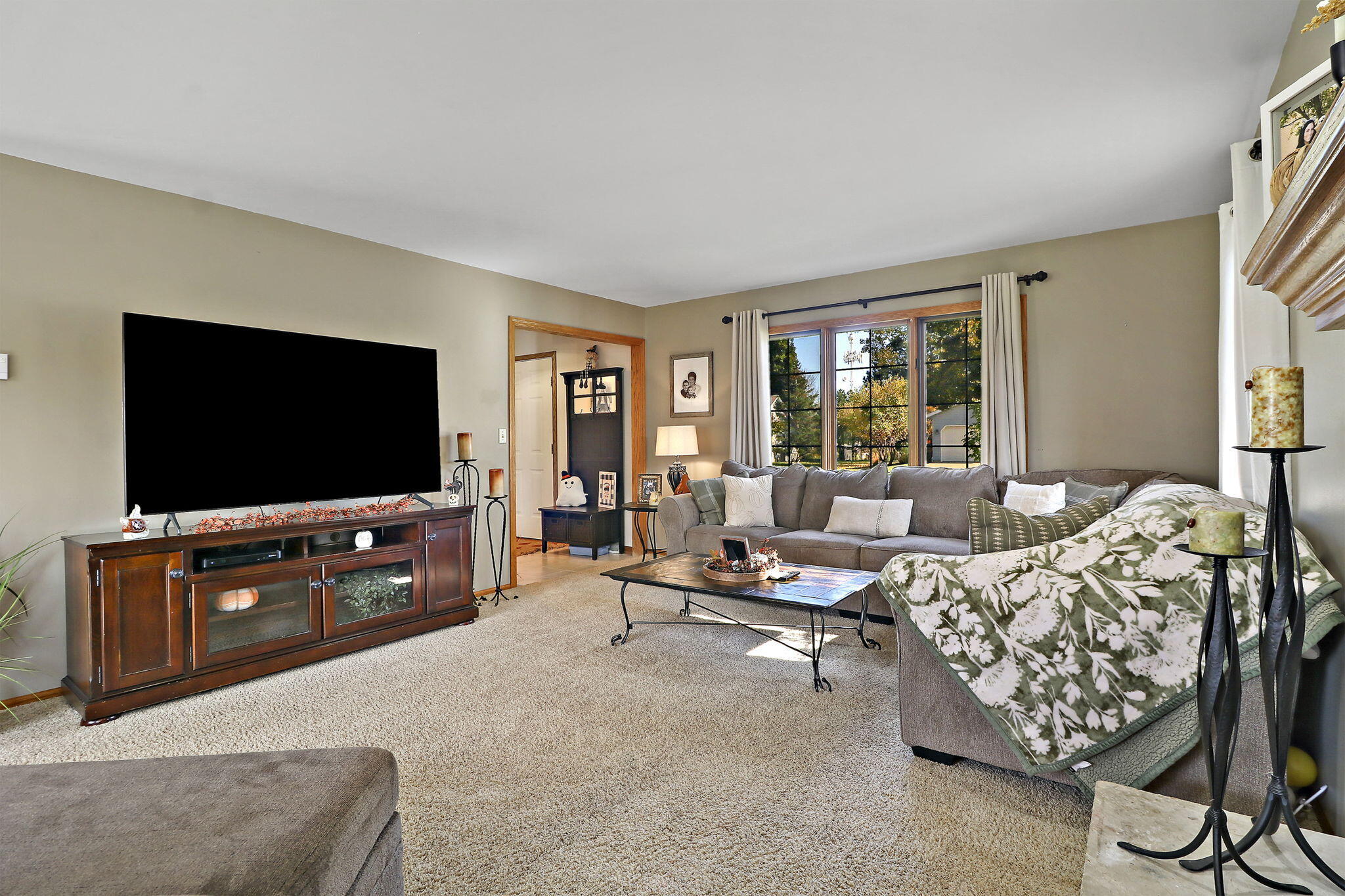 7646 46th Avenue Pleasant Prairie, WI 53142 - Photo 5 of 36 4-web-or-mls-7646 46th Ave. Kenosha, WI