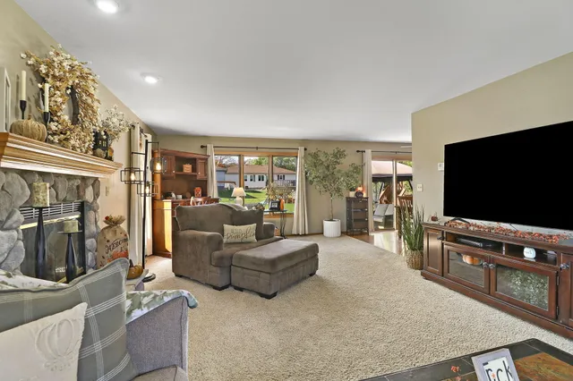 $434,900 | 7646 46th Avenue, Pleasant Prairie, WI 53142