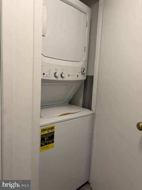 638 South Charles Street, Unit R 19 Baltimore, MD 21230 - Photo 18 of 23 In unit Laundry
