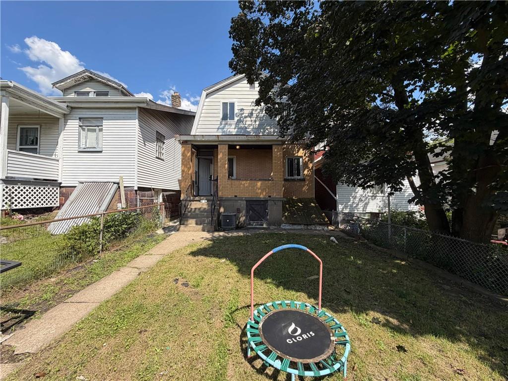 818 Lamont Street McKees Rocks, PA 15136 - Photo 22 of 36 Gallery Image 22
