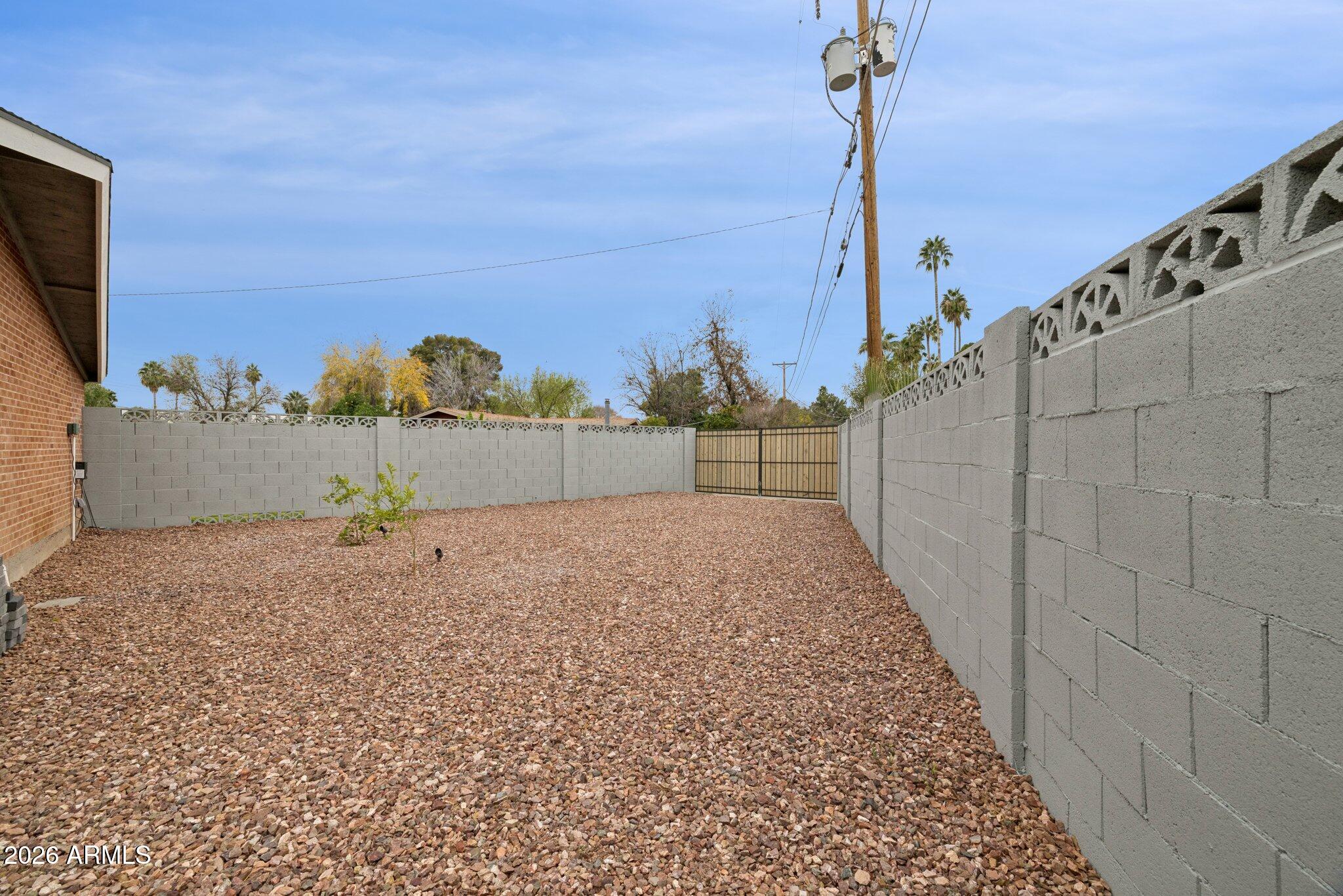 1216 West Rovey Avenue Phoenix, AZ 85013 - Photo 40 of 45 a view of a terrace