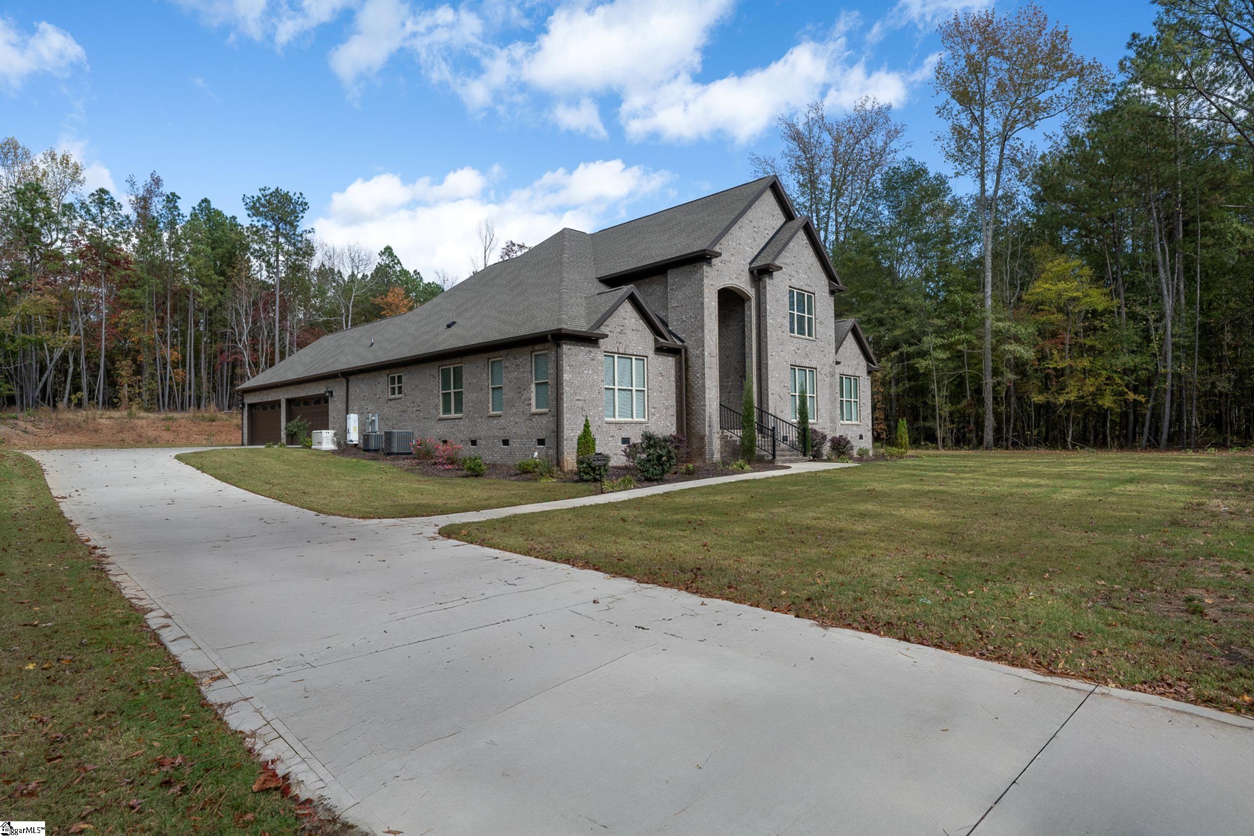 225 Rocky Ridge Road Woodruff, SC 29388 - Photo 2 of 38