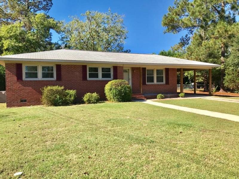 202 East Temple Avenue Rockingham, NC 28379 - Photo 1 of 31 IMG_1210