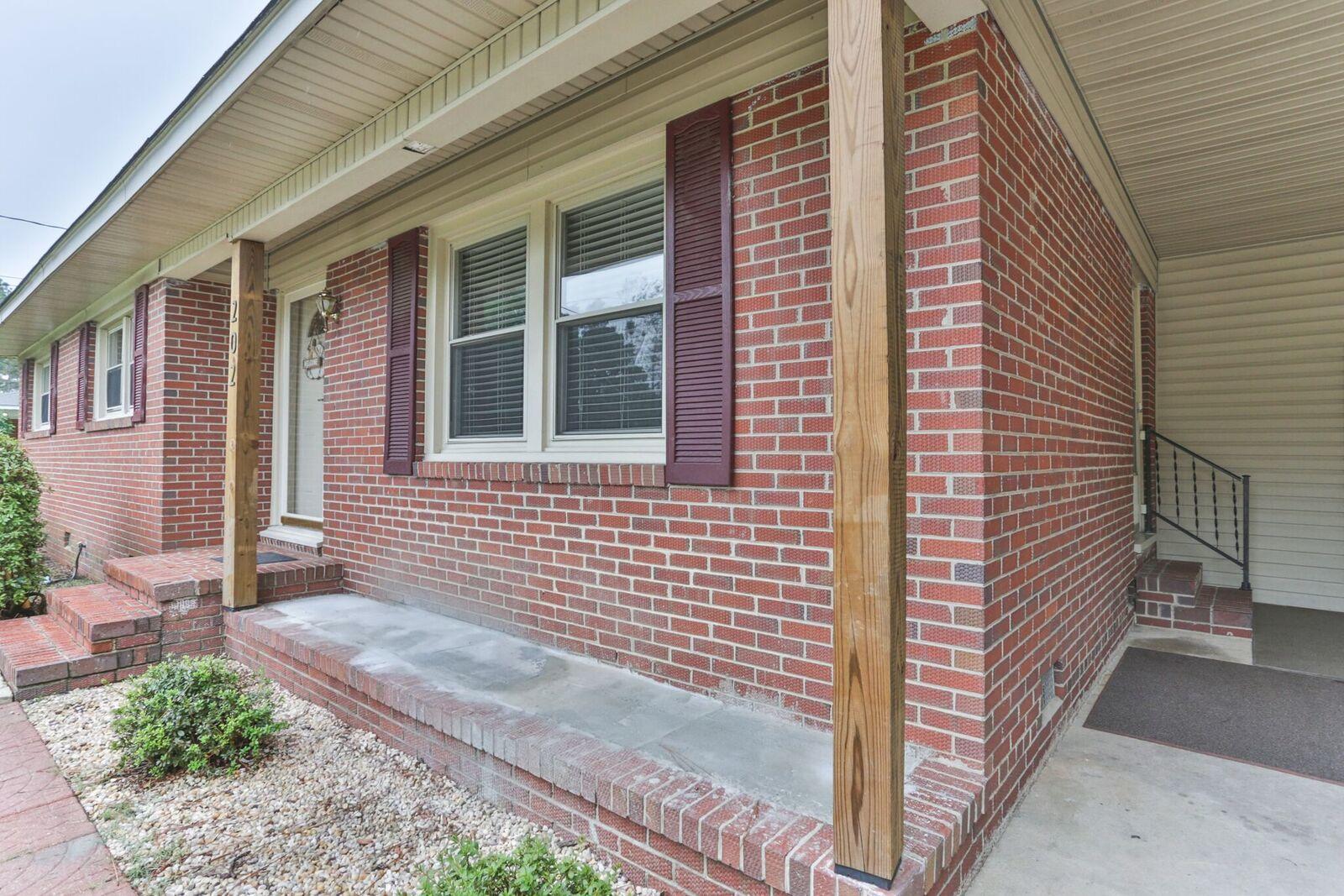 202 East Temple Avenue Rockingham, NC 28379 - Photo 4 of 31 2Z1A0992_preview.jpeg