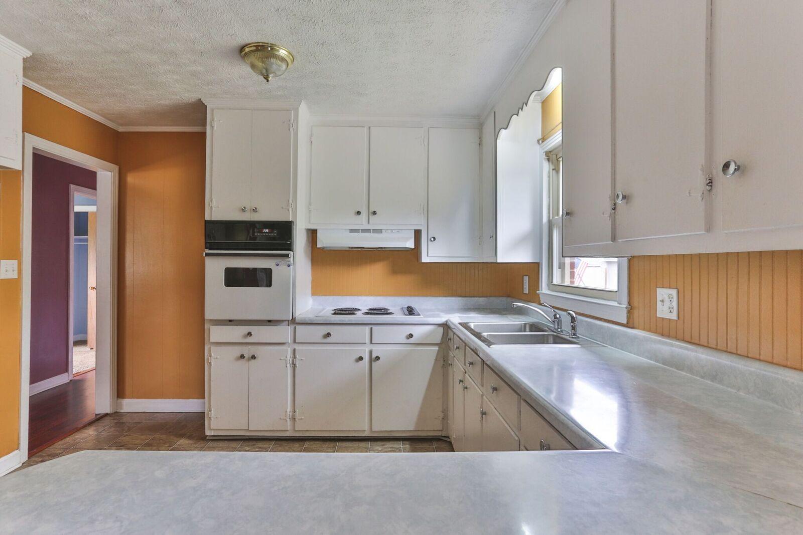 202 East Temple Avenue Rockingham, NC 28379 - Photo 9 of 31 2Z1A1032_preview.jpeg