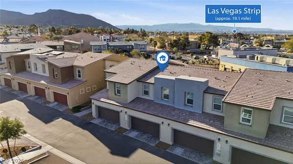 $300,000 | 554 Foothill Cove Lane, Henderson, NV 89002