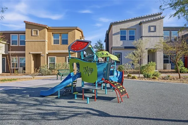 $300,000 | 554 Foothill Cove Lane, Henderson, NV 89002