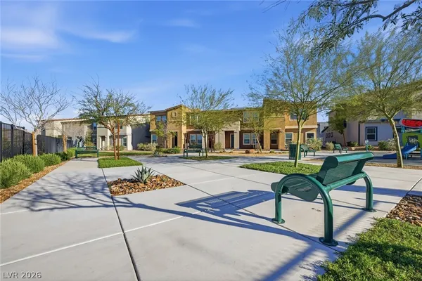 $300,000 | 554 Foothill Cove Lane, Henderson, NV 89002