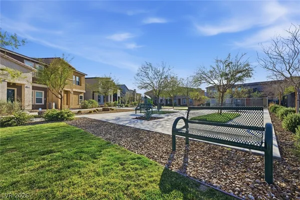 $300,000 | 554 Foothill Cove Lane, Henderson, NV 89002