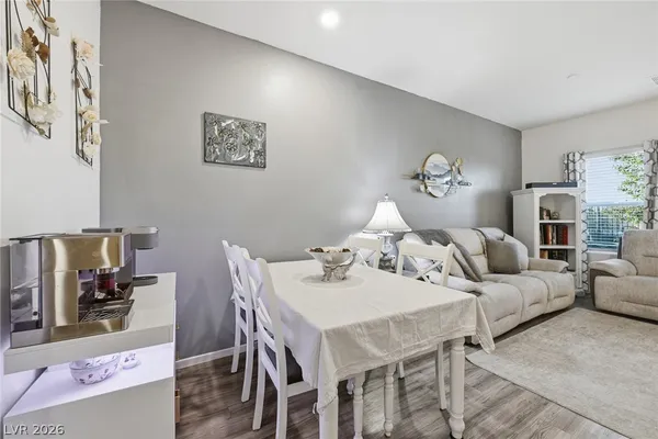 $300,000 | 554 Foothill Cove Lane, Henderson, NV 89002
