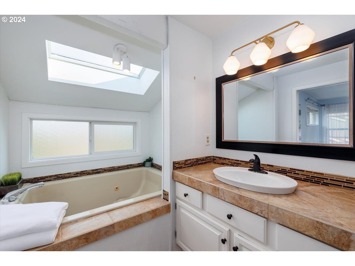 7829 Southwest Raintree Drive Beaverton, OR 97008 - Photo 22 of 31 Gallery Image 22