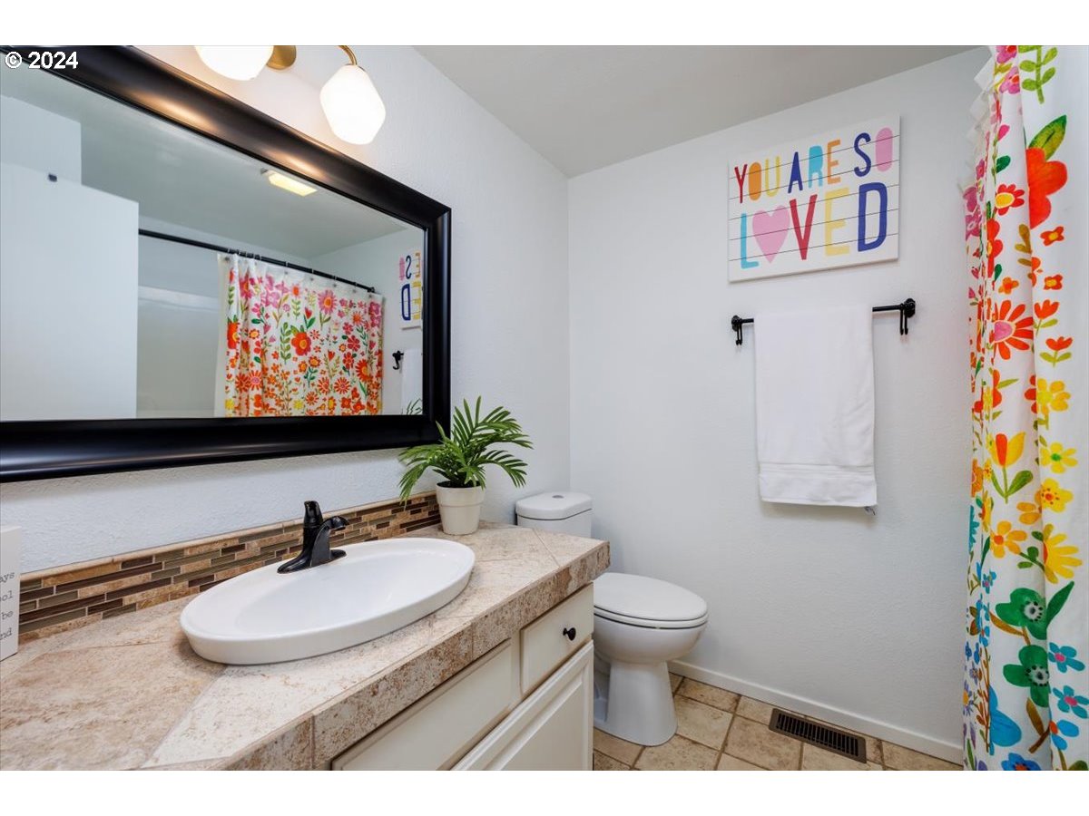 7829 Southwest Raintree Drive Beaverton, OR 97008 - Photo 26 of 31 Gallery Image 26