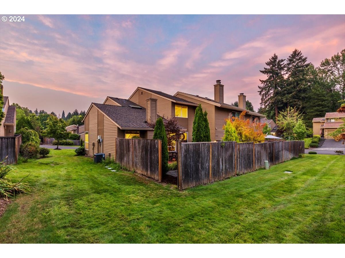 7829 Southwest Raintree Drive Beaverton, OR 97008 - Photo 3 of 31 Gallery Image 3