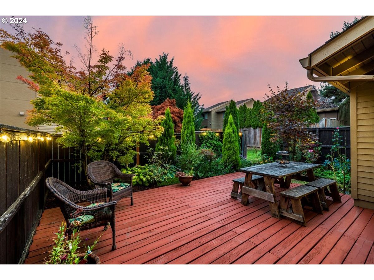 7829 Southwest Raintree Drive Beaverton, OR 97008 - Photo 4 of 31 Gallery Image 4