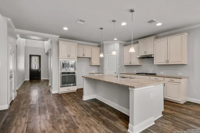 $2,500 | 13125 Shoreline Drive, San Antonio, TX 78254