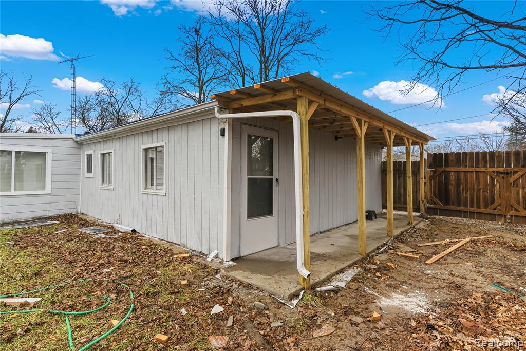 2033 Eberly Road Flint, MI 48532 - Photo 26 of 43 Gallery Image 26
