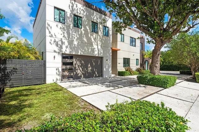 $30,000 | 5500 Southwest 67th Avenue, Miami, FL 33155