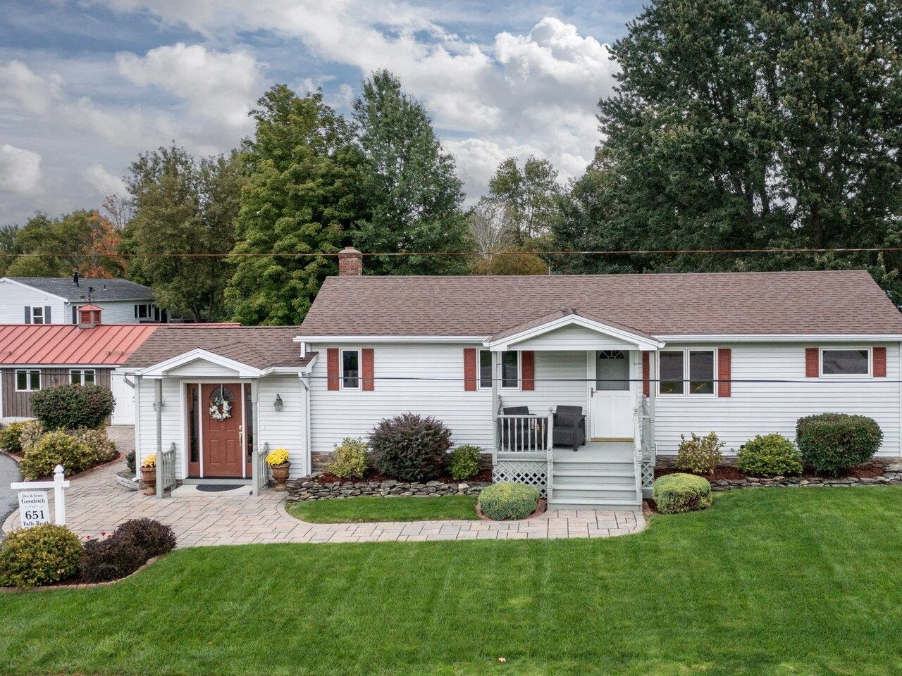 651 Falls Road Shelburne, VT 05482 - Photo 2 of 40 Gallery Image 2