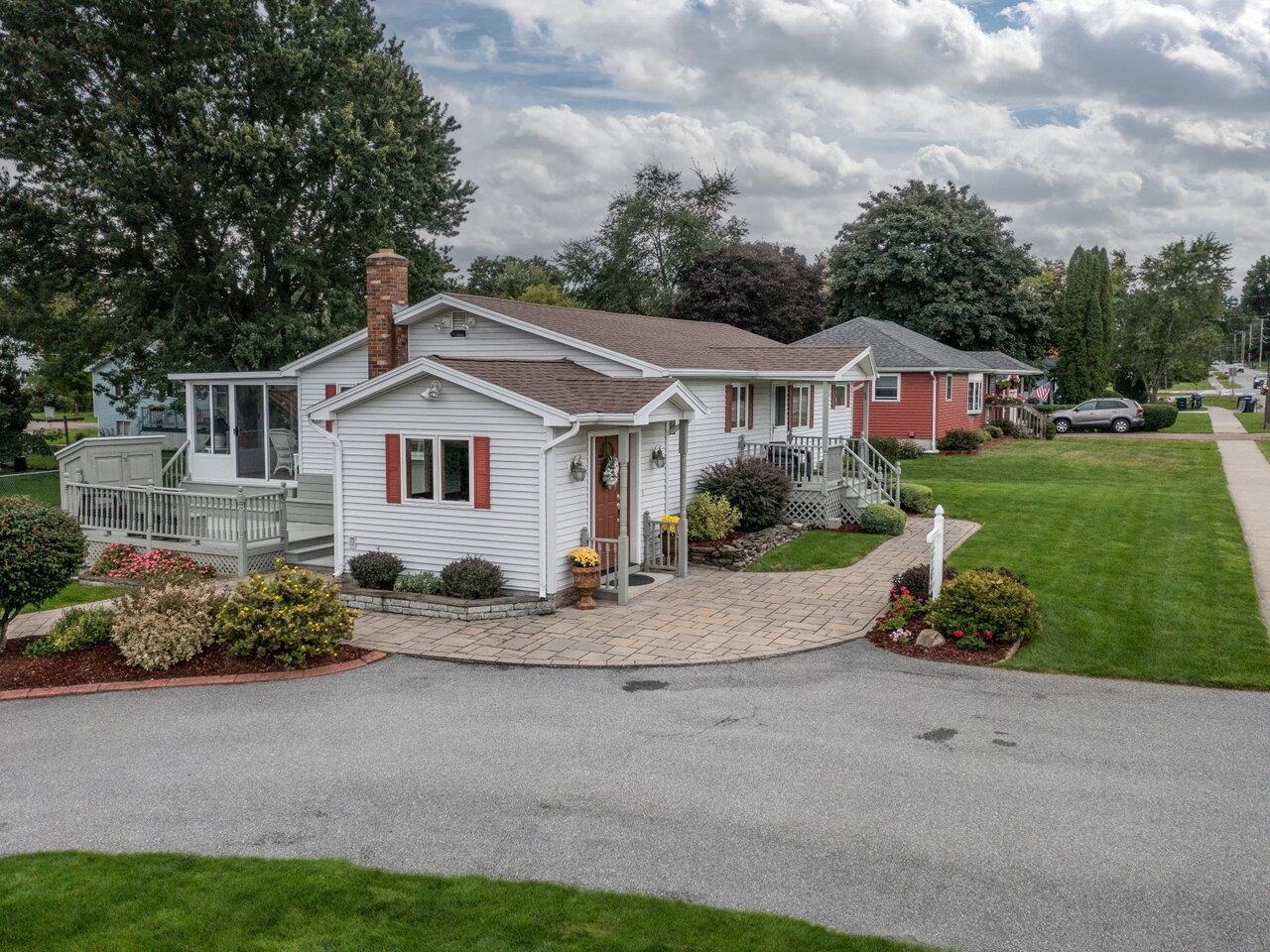 651 Falls Road Shelburne, VT 05482 - Photo 36 of 40 Gallery Image 36