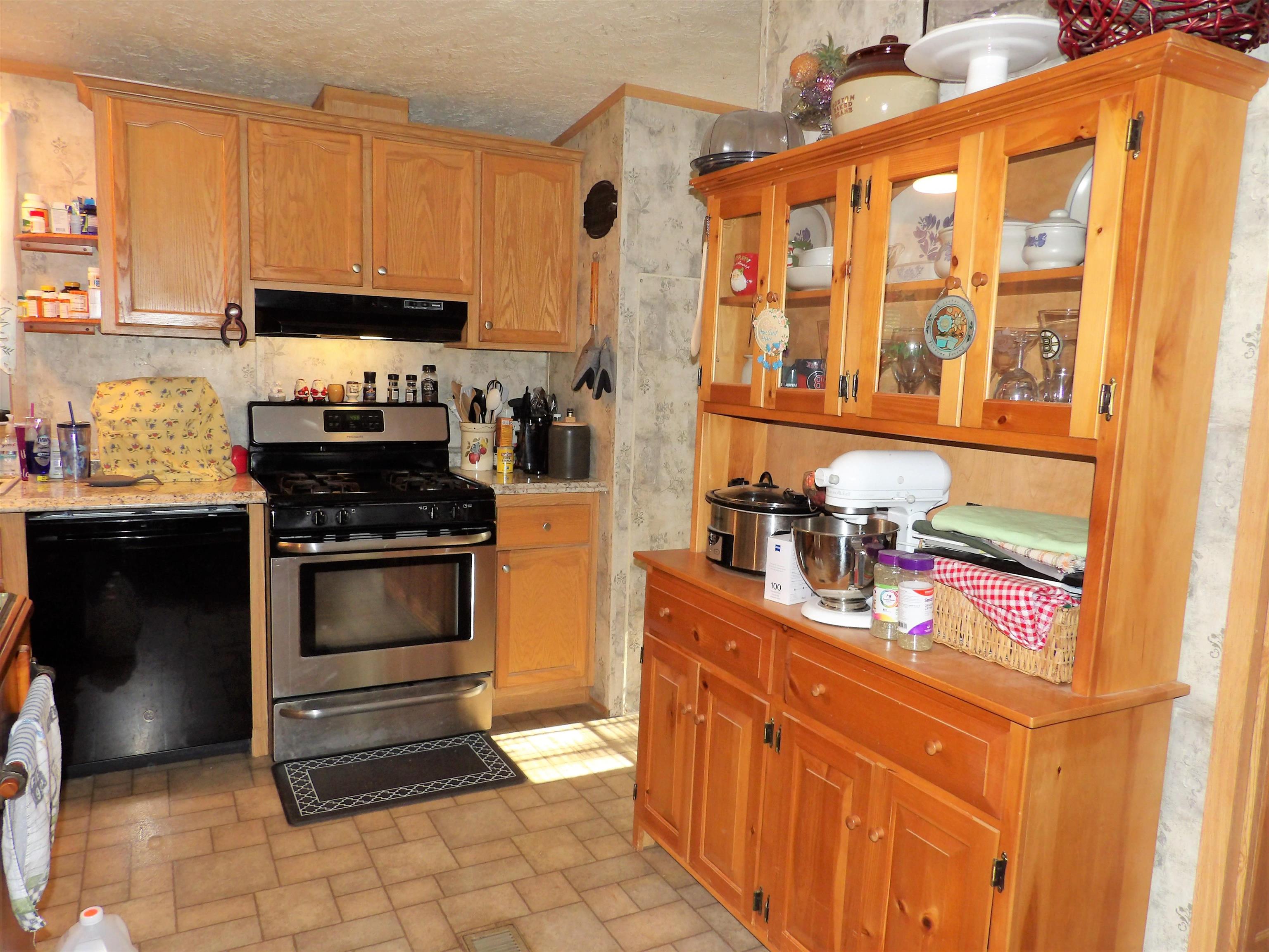 14 Sargent Street, Unit 4 Northfield, NH 03276 - Photo 7 of 40