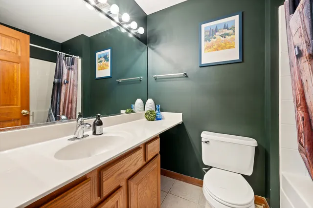 $300,000 | 1120 Georgetown Way, Vernon Hills, IL 60061