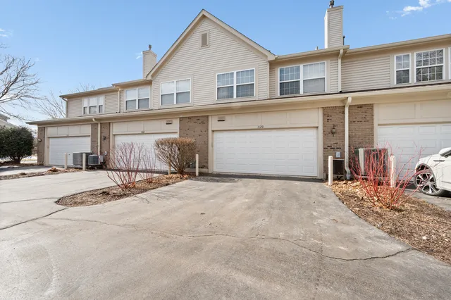 $300,000 | 1120 Georgetown Way, Vernon Hills, IL 60061