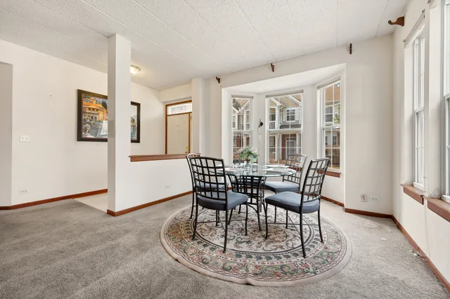 $300,000 | 1120 Georgetown Way, Vernon Hills, IL 60061