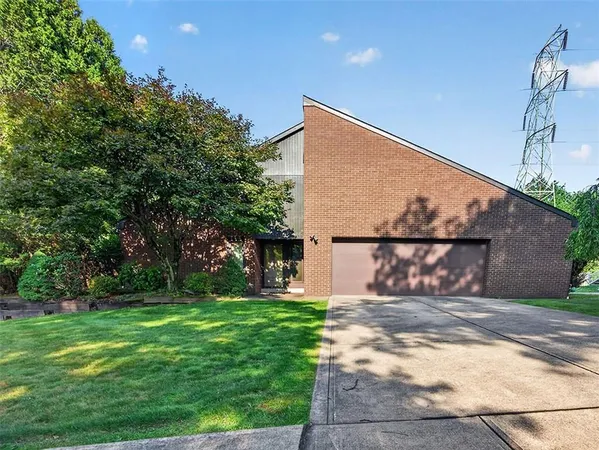 $230,000 | 138 Monticello Drive, Monroeville, PA 15146