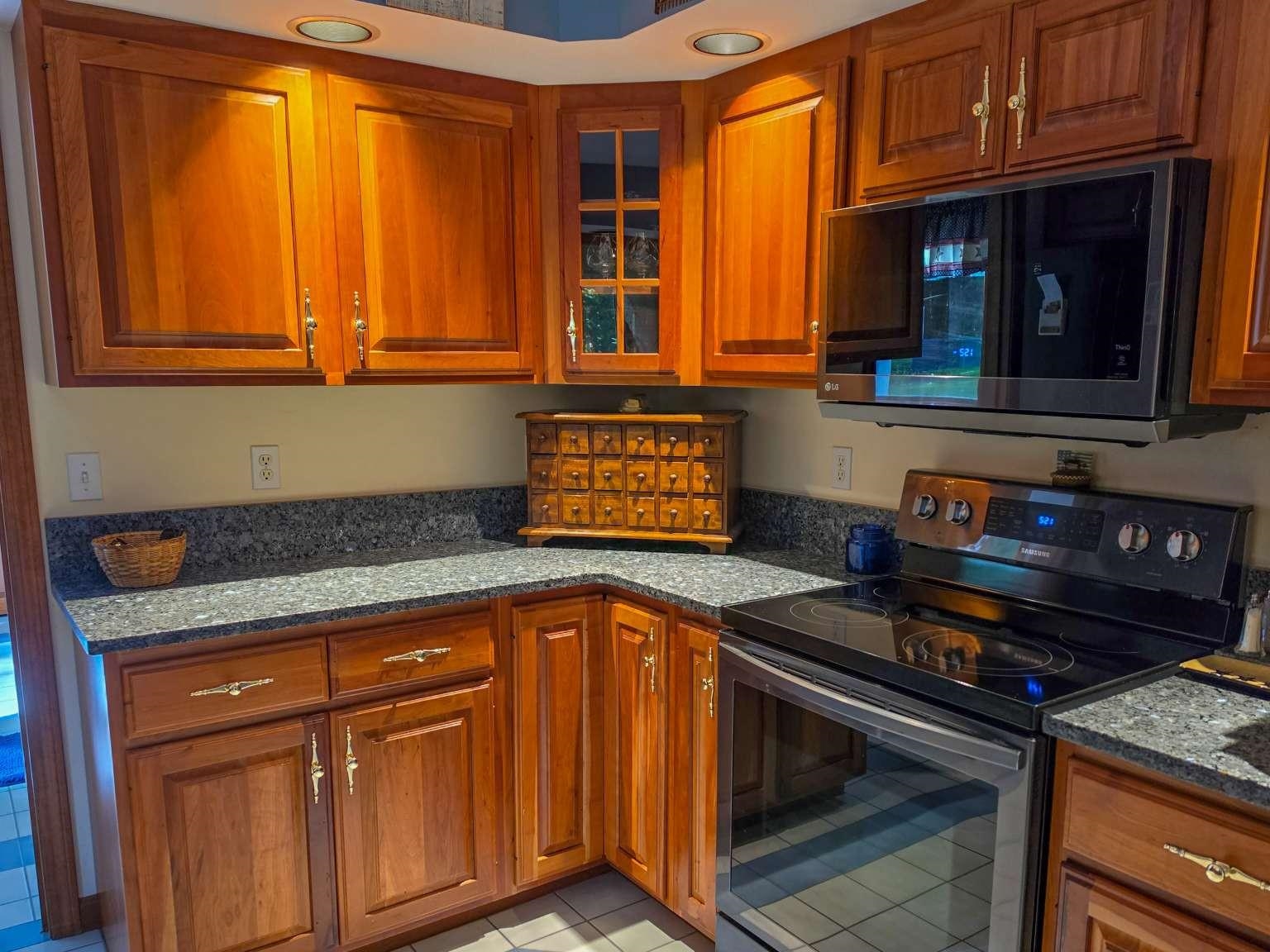 46 Cobble Hill Meadows Road Barre Town, VT 05641 - Photo 5 of 44