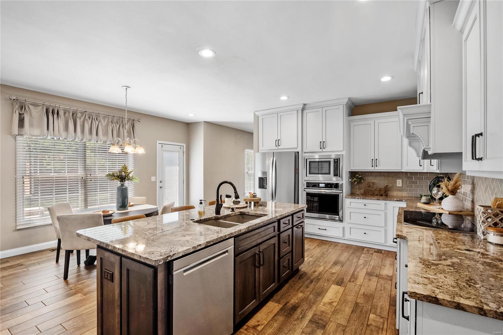 1703 Clover Ridge Columbia, IL 62236 - Photo 12 of 57