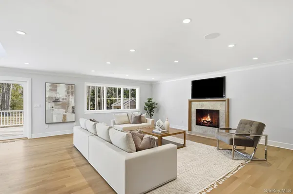 $3,595,000 | 39 A Barlow Lane, Rye, NY 10580