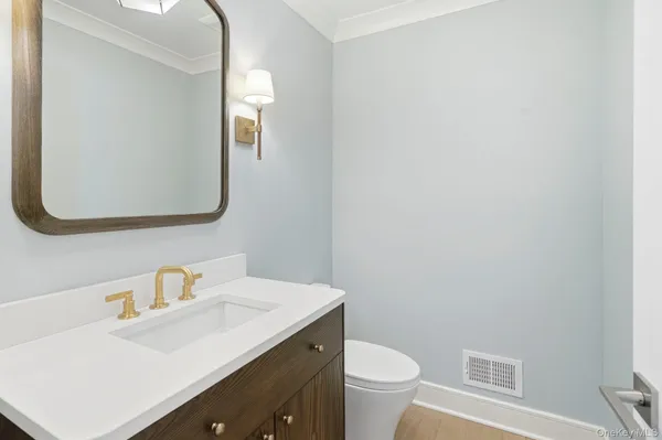 $3,595,000 | 39 A Barlow Lane, Rye, NY 10580