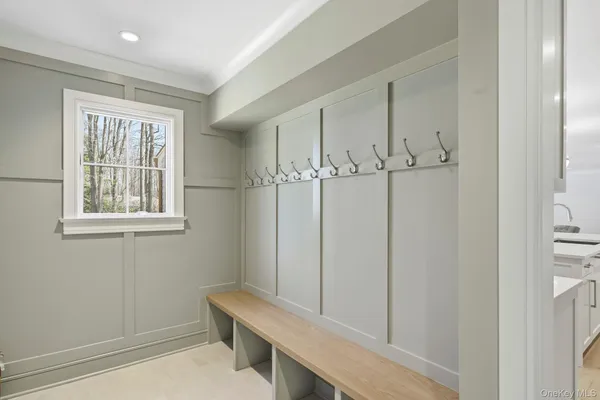 $3,595,000 | 39 A Barlow Lane, Rye, NY 10580