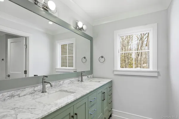 $3,595,000 | 39 A Barlow Lane, Rye, NY 10580